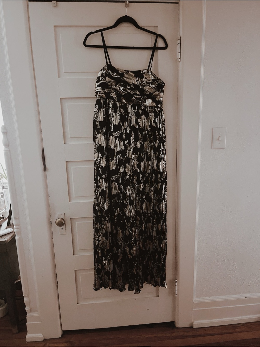 NWT Anthropologie Hutch Black and Gold Metallic Strap Jumpsuit Medium - Picture 5 of 5